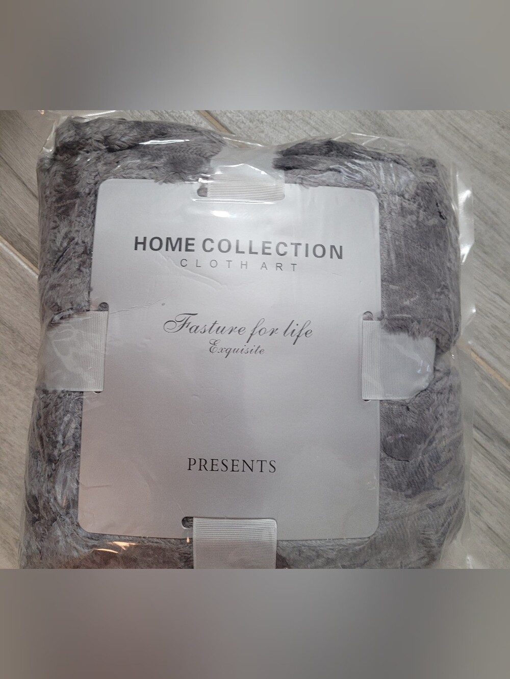 NEW IN BAG. GRAY. HOME COLLECTION CLOTH ART. Cozy Soft Blanket.